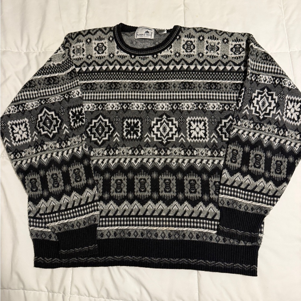 Men's Black and Gray Patterned Crewneck Sweater